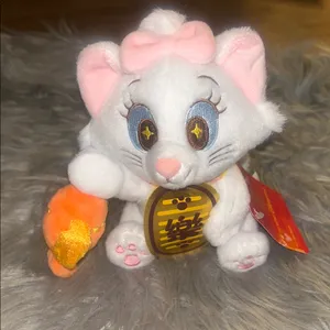 Disney 2026 Lunar New Year Marie Plush HongKong Disney Exclusive 7“ thumbnail 3