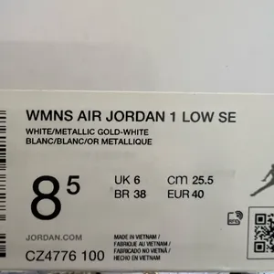 New NIKE Air Jordan 1 Retro Low 'White Metallic Gold' thumbnail 10