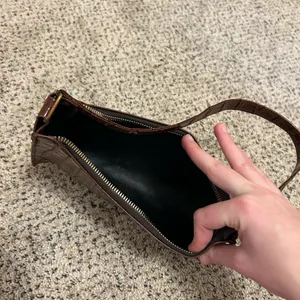 Brown shoulder bag thumbnail 4