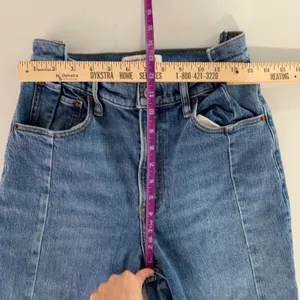 Abercrombie 28/6 Short 90s Straight High Rise Jeans Medium Wash Curve thumbnail 9