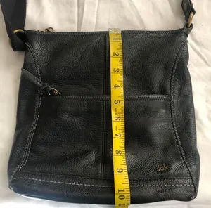 The Sak Black leather crossbody bag tote shoulder hand bag purse gold hardware Measurement in pics thumbnail 7