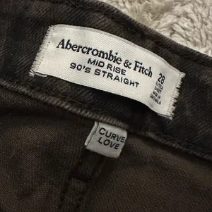Abercrombie Cheetah Jeans thumbnail 2