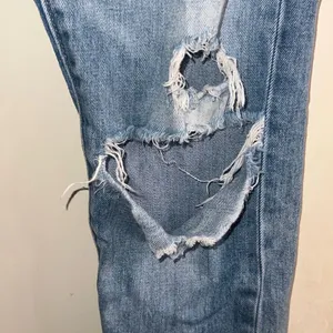 ✨Levi’s Wedgie Skinny Light Wash Button Fly Raw Hem Sz 26 Jeans✨ thumbnail 9