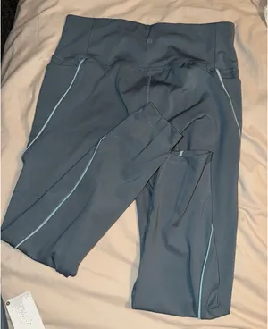 NWT L workout set thumbnail 2