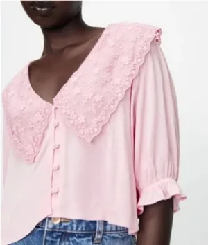 NWT  Light Pink Peter Pan Collared Flowy Crop Top thumbnail 1