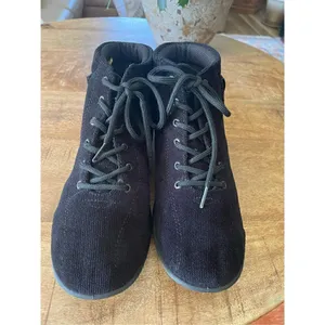 NWOT Vintage Y2K Women's Andrea Black Corduroy Ankle Boots Size 8,5 thumbnail 2
