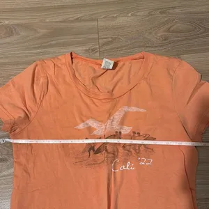 Hollister Women's 100%‎ Cotton t-shirt size large Cali '22 orange design thumbnail 3