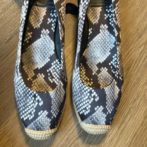 Tory Burch Women's Heather Ankle Wrap Wedge Espadrilles Snake Print Size 9.5 M thumbnail 11