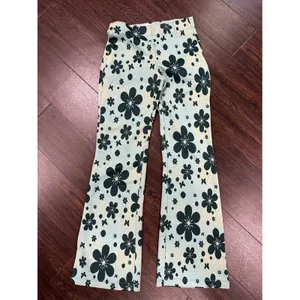 Urban Outfitters Retro Green Floral‎ Knit Flare Pants - Size S thumbnail 2