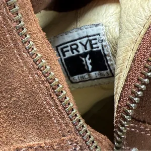 FRYE Renee Seam Short Boot , Brown Suede, Womens Size 7.5 M thumbnail 8