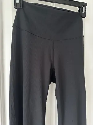 Uniqlo AIRism Soft Ribbed Flare Leggings Black XS thumbnail 7