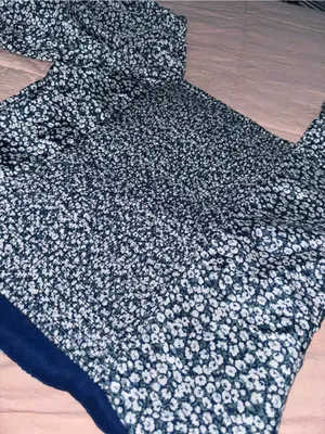 Abercrombie & Fitch Navy and White Floral Square-Neck Puff Sleeve Top thumbnail 6