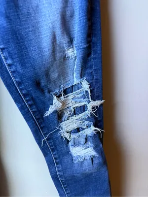 BKE Stella Distressed Skinny Jeans Size 25 Medium Wash Ripped Denim thumbnail 2