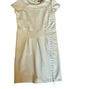 Adrienne Vittadini Neutral Sheath Dress Size 10 Beige Short Sleeve‎ Minimalist thumbnail 10