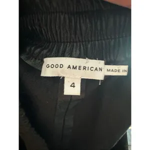 Good American faux black leather pull on 4/XL shorts thumbnail 5