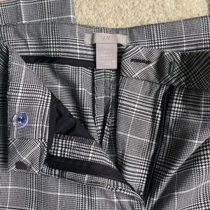 H&M Patterned Dress Pants thumbnail 5