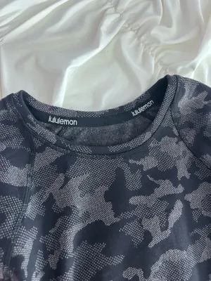 Lululemon Pullover thumbnail 5