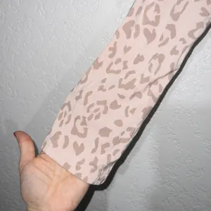 Kyte Baby New Blush Pink Leopard Print Lounge Robe Size XS/Small thumbnail 4