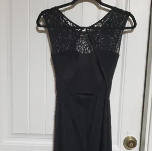Betsy & Adam Evening Gown Size 4 thumbnail 6