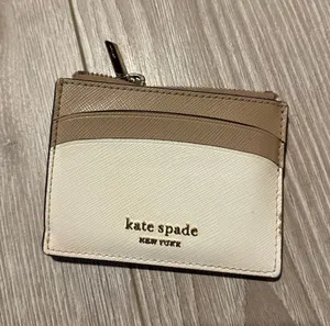 Kate spade wallet  thumbnail 1