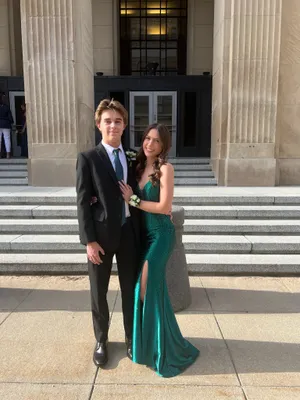 Stunning Pixie Emerald green formal prom gown Size 0 thumbnail 4