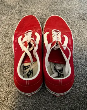 Red Old School Vans  thumbnail 1