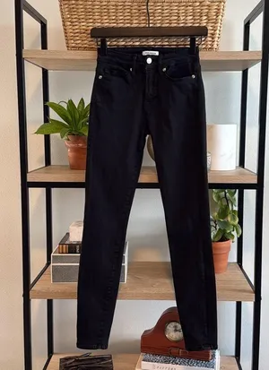 Good American Good Legs Mid-Rise Black Skinny Ankle Jeans, 0 / 25 thumbnail 1