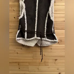 Y2K NWT Wet Seal Size Medium Sherpa Lined Cozy Vest thumbnail 8