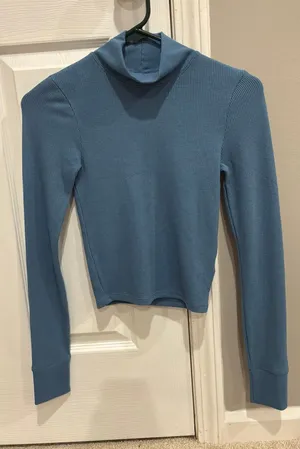 Long-Sleeve Turtleneck thumbnail 1