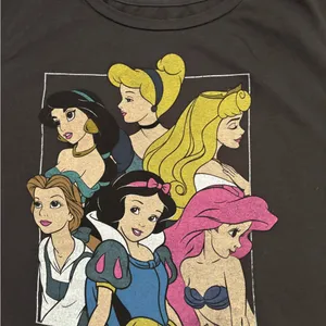 Disney T-Shirt Women’s Size M Princess Black Tee with Colorful Characters thumbnail 4