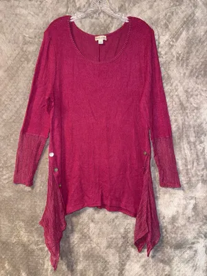 World Unity Burgundy Ribbed Knit Handkerchief Side Lace-Trim Tunic Top thumbnail 3