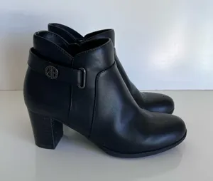 Giani Bernini Artmyss Padded Insole Faux Leather Ankle Boots Black Size 6 thumbnail 1