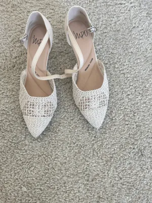 Beige Heels White Size 6 thumbnail 2