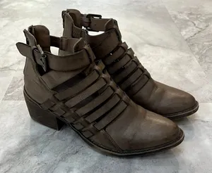 VOLATILE Booties Womens‎ 6.5 Brown McKenna Strappy Ankle Boots thumbnail 1