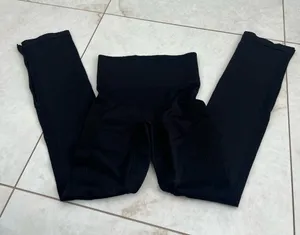 NEW ALALA Black High Waisted Ribbed Leggings Size Medium thumbnail 1