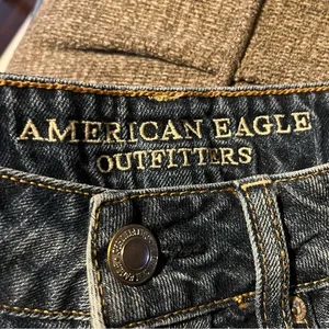 American Eagle High Rise Distressed Shorts Womens Size 2 Denim‎ Festival Party thumbnail 5