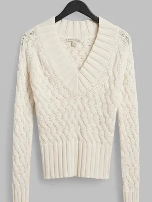 Banana Republic White Cable Knit V-Neck Sweater thumbnail 2