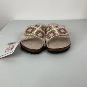 Muk Luks‎ NWT Crochet Top Slide Sandals Size 7 thumbnail 2