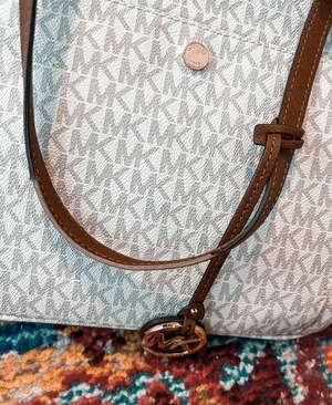 Michael Kors Signature Purse thumbnail 6