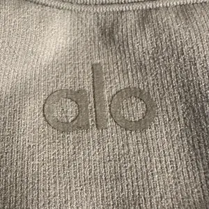 ALO Yoga Gray Cutout Tank Top thumbnail 4
