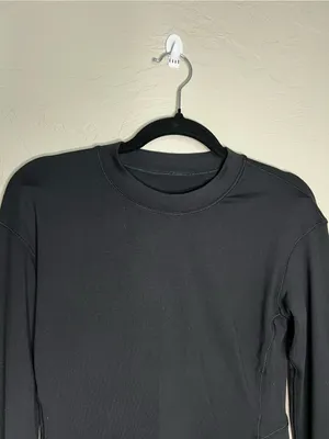 Lululemon Close To‎ Crossing Black Rulu Long Sleeve Athletic Top thumbnail 4