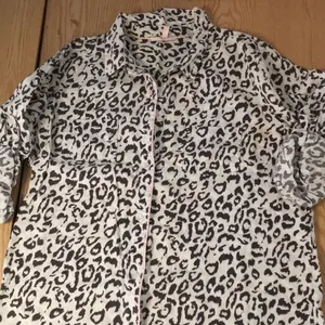 Victoria's Secret Animal Print Pajama Gown 3/4” or Long Sleeves Size Large thumbnail 3