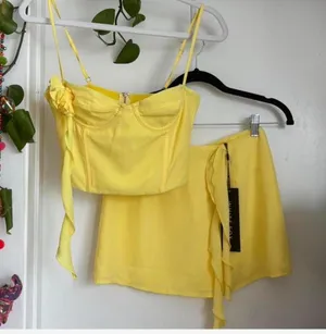 White Fox floral yellow corset and mini skirt set thumbnail 2