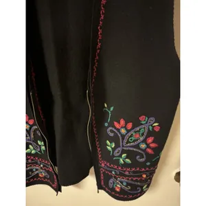 Vntg Napa Valley‎ 100% Wool Embroidered Zip Cardigan Size M thumbnail 2