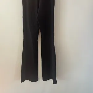Aritzia Wilfred Free Black Wide Leg Jumpsuit Onesie Size M thumbnail 5