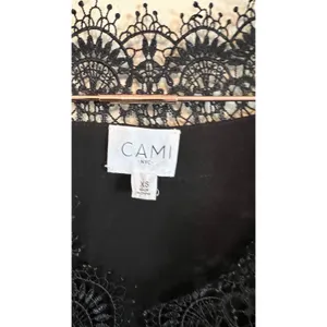 Cami NYC Romantic Lace Top Women’s Size XS‎ Black thumbnail 2