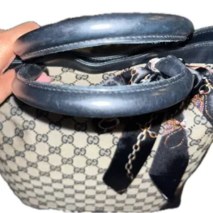 Authentic Gucci GG Monogram Canvas Tote Handbag thumbnail 9