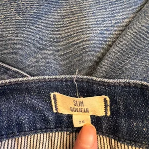 Madewell Slim Boyjean Jeans Patched Distressed Denim Raw Hem Womens‎ Size 26 thumbnail 8