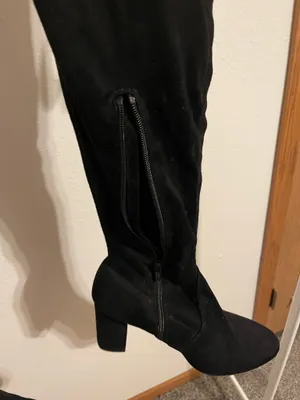SO Knee-High Black Boots thumbnail 3