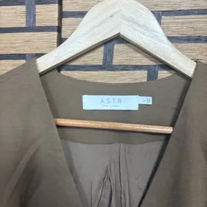 ASTR the Label Belted Wrap Dress Size Large‎ thumbnail 9